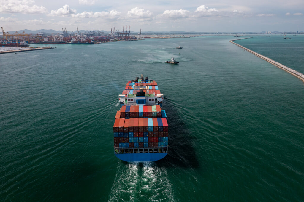 Como importar máquinas usadas de forma segura e econômica